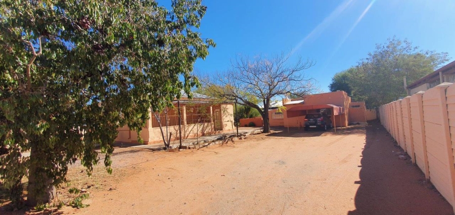 3 Bedroom Property for Sale in Upington Rural Northern Cape